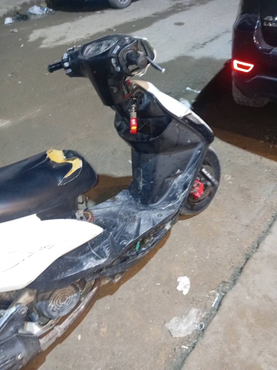 السلام عليكم دراجه ماكس ثعلب 140 دراجه لا نضوح لا تبخير لا صرف بأنزين دراجه خير من الله  كهرباأيات كله شغاله بيه لايتتات عالي ناصي زنون ابيض ثلجي  بيه  مكينه تشك كاع كلج امامي رياضي دراجه هاون مكينه كلش قويه نقصه باتري فقط شوكت متجي عليه تضرب هندر واحد تطلع متعب روحك حته مصلح لا تروح هندر واحد اطلع كبل دهنه كله اصلي كل أسبوع ابدله دراجه حلوة مرتبه رزنه بشارع للبيع 450 او مراوس حسب القناعه او *********** 💙
