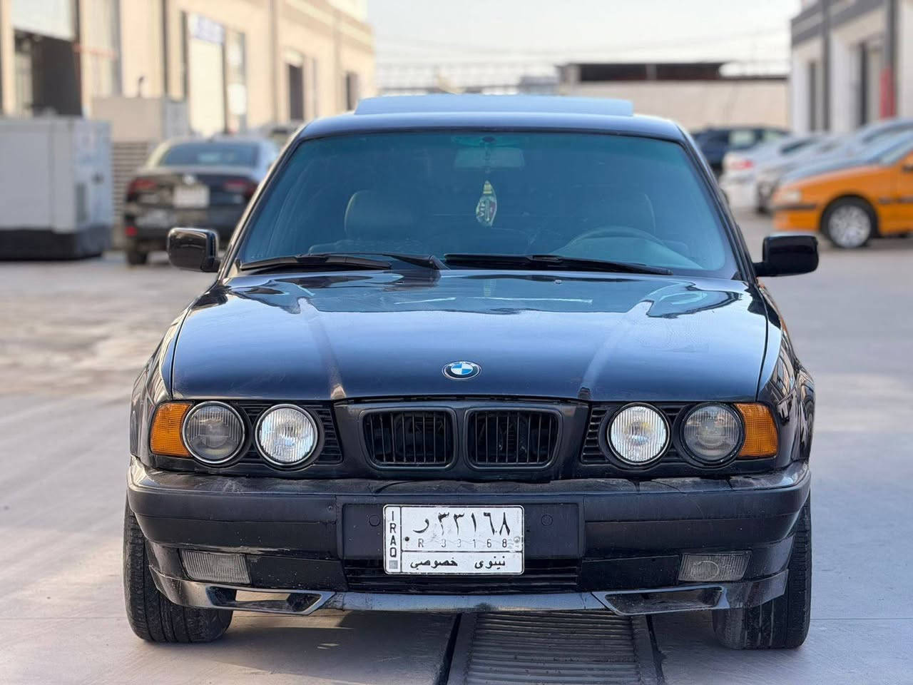 للبيع او مراوس 
Bmw حجم 525
موديل1992
سلايت
صبغ عام جماليه
شرط بدون دواخل 
كير ومحرط شرط. محرك كبس 
شاشه كامره 
رقم نينوى 
كابون بانزين بيها 
طخم تاير جديد 
غرفه جديده 
السعر 💸 55 💸 وبيها مجال بسيط 
مكان السياره موصل 
التواصل على الارقام
***********
*********** بيه واتساب
