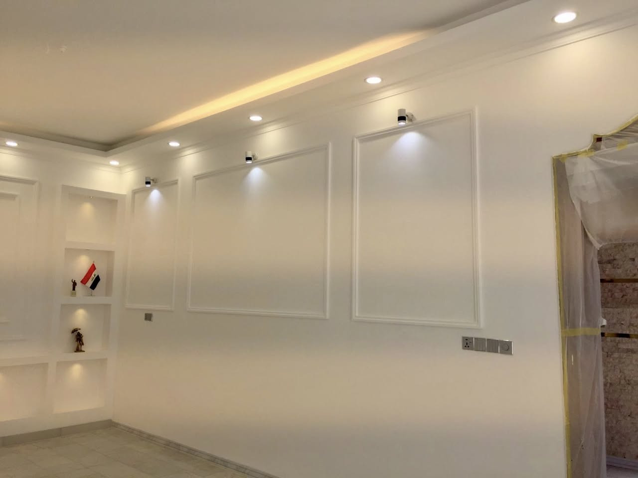 مستعدون الكافة عمل الجبس وعمل الاصباغ
وعمل الفوم الخارجي وطلس الجبس  الوحات الجداريه 
وعمل بديل الخشب  وكافة الديكورات ***********
***********
