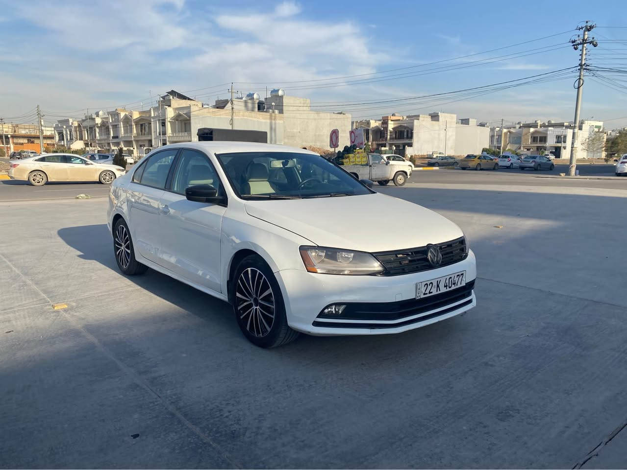 جیتا ٢٠١٦ ئەمریکی مەکینە ١.٨ تۆربۆ 
١٣٠ هەزار مایل رۆیشتووە 
چاملغ و دەرگای سەکن بە بیلاد گۆراوە بێ سبوخ 
کوشن و ئاوێنە هیتەر 
ناو کرێمی و رەش 
٤ تایەی تازە لەسەرە 
نرخ ١٢٠ تۆزێ معامەلە
*********** أربيل, العراق
