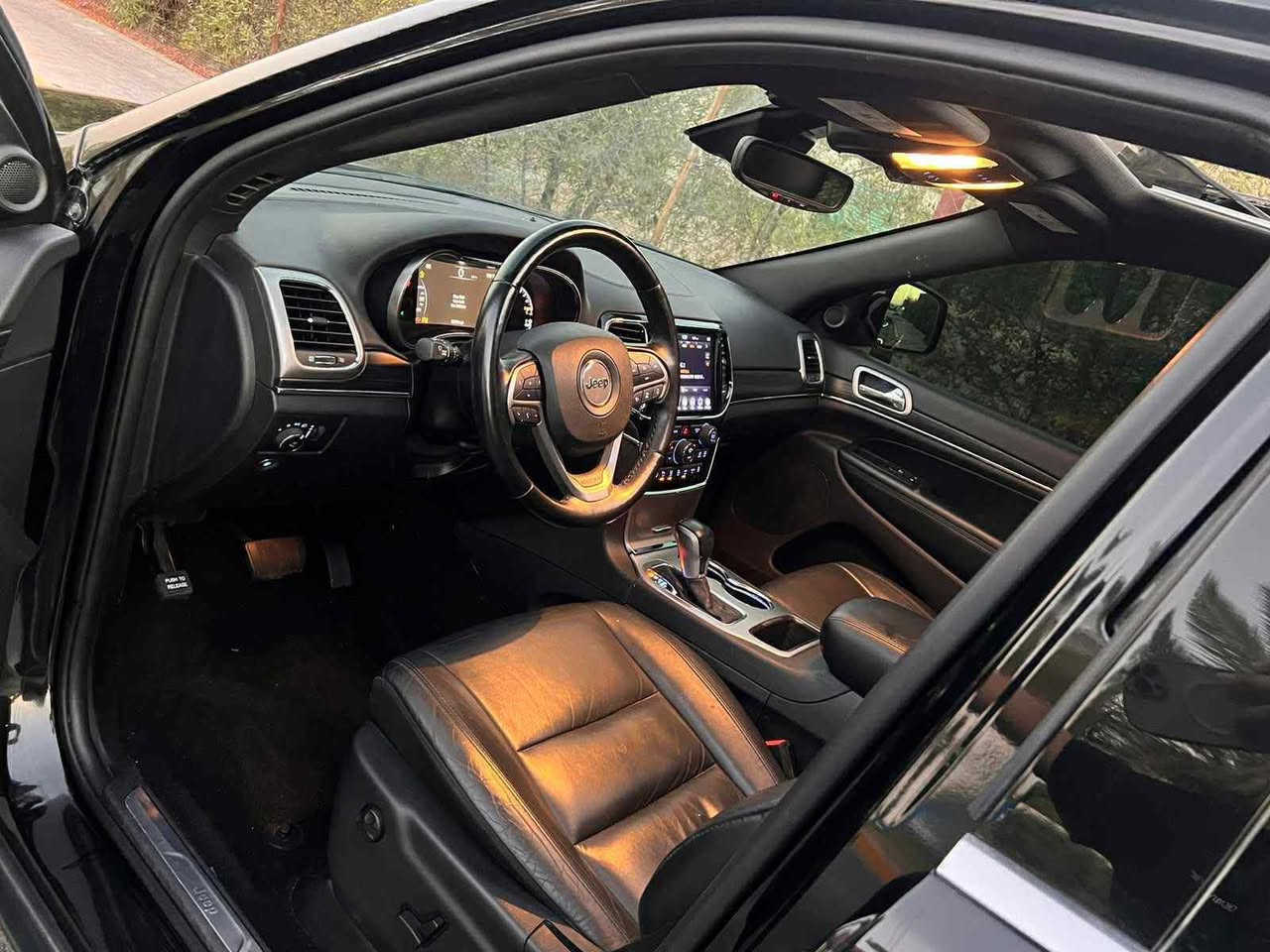 ٢٠ معلايه ٢٢ 
فئه لمتدد اعلى فئه 
حادث بسيط بدون دواخل لغد شاصي مكفول 
بيه جاملغ وبنيد صبغ وشويه من الباب مباوك علمود الجاملغ 
المواصفات
*فتحه سقف 
كشنات كهربائي
*نضام دفع رباعي 4*4
*نضام قياده سبورت
*نضام ايكو
*اطفاء ذاتي للمحرك عند التوقف
*رادارات خلفيه وجانبيه
*نقطه عمياء
*حساسات خلفيه
*توقف تلقائي بريك عند وجود اجسام خلف السياره 
*شاشه جبيره كار بلي 
*جنطه شفط كهرباء
*تدفئه تبريد كشنات 
*تدفئه تبريد ستيرن 
ويل ٢٠ 
*كشن كهرباء
*نقطه عمياء
ماشيه ٦٩ الف جديده بحالة الوكاله السياره
وبعد بيه مواصفات 
السعر 215 وبيها مجال للشراي 
عنوان الناصريه
***********
