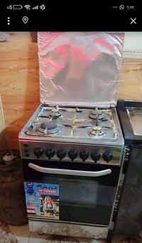 طباخ أربع مشاعل نضيف جدا 100الف فرن شغال 07833323519
