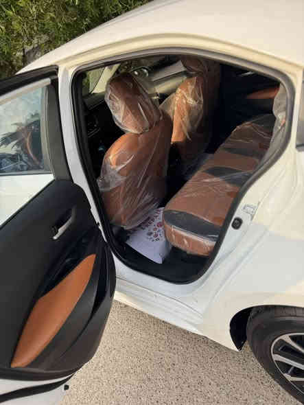 السلام عليكم 
كورلا هايبرد خليجي ( 2024 )

ماشية( 7 ) ألف 

كفالة عامة من كلشي من بارد وصبغ وفتح 

سيارة بعدها بوضع الوكالة 

سبيرها منازل وشرط حتة عدتها ممفتوحة 

فول مواصفات واعلا شي بيهن 

كشنات جلد مشمشي مطعم بلون الأسود 
كشن كهرباء 
سياقة ذاتية 
تحديد مسار 
فول تحكمات ستيرن 
بصمتين 
دخول ذكي 
لد امامي نهاري 
انضمت قيادة 
توقف ذاتي 
رادارات 
شاشة تدعم كار بلي 
وبعد بيها هواي مواصفات 

اخوان السيارة ترة اعلا شي بل مواصفات بل سوك 

بسمي سنويا وترقيم ع أيدي 

مكاني بغداد (البياع )
رقم الهاتف ( *********** )
السعر ( 145)
