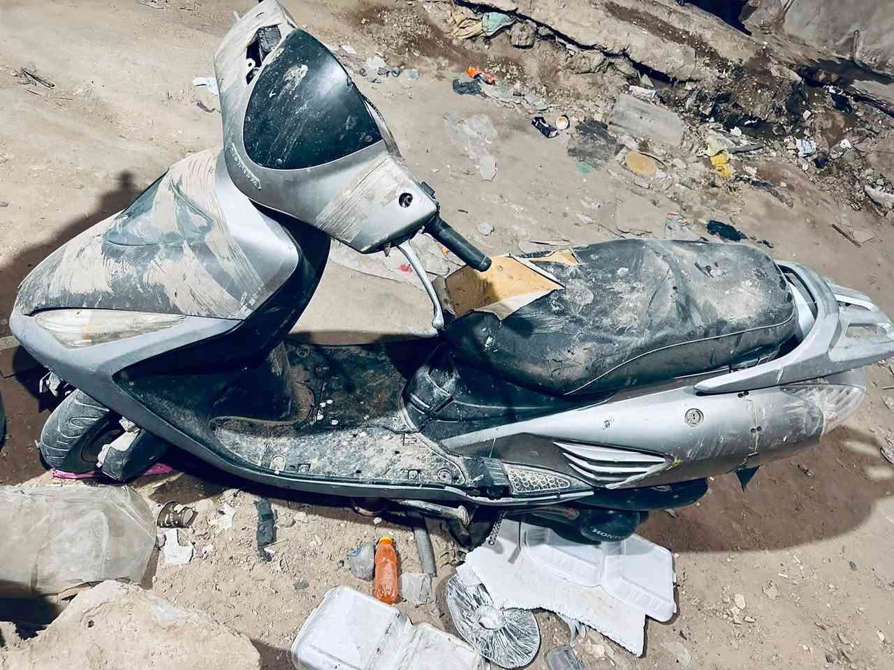 للبيع كوم حديد السعر 70 وبيها مجال يرادلها غسل واللايد الامامي الطايح موجود نوع الدراجه هونده ياباني 
التواصل خاص او الاتصال 
***********
