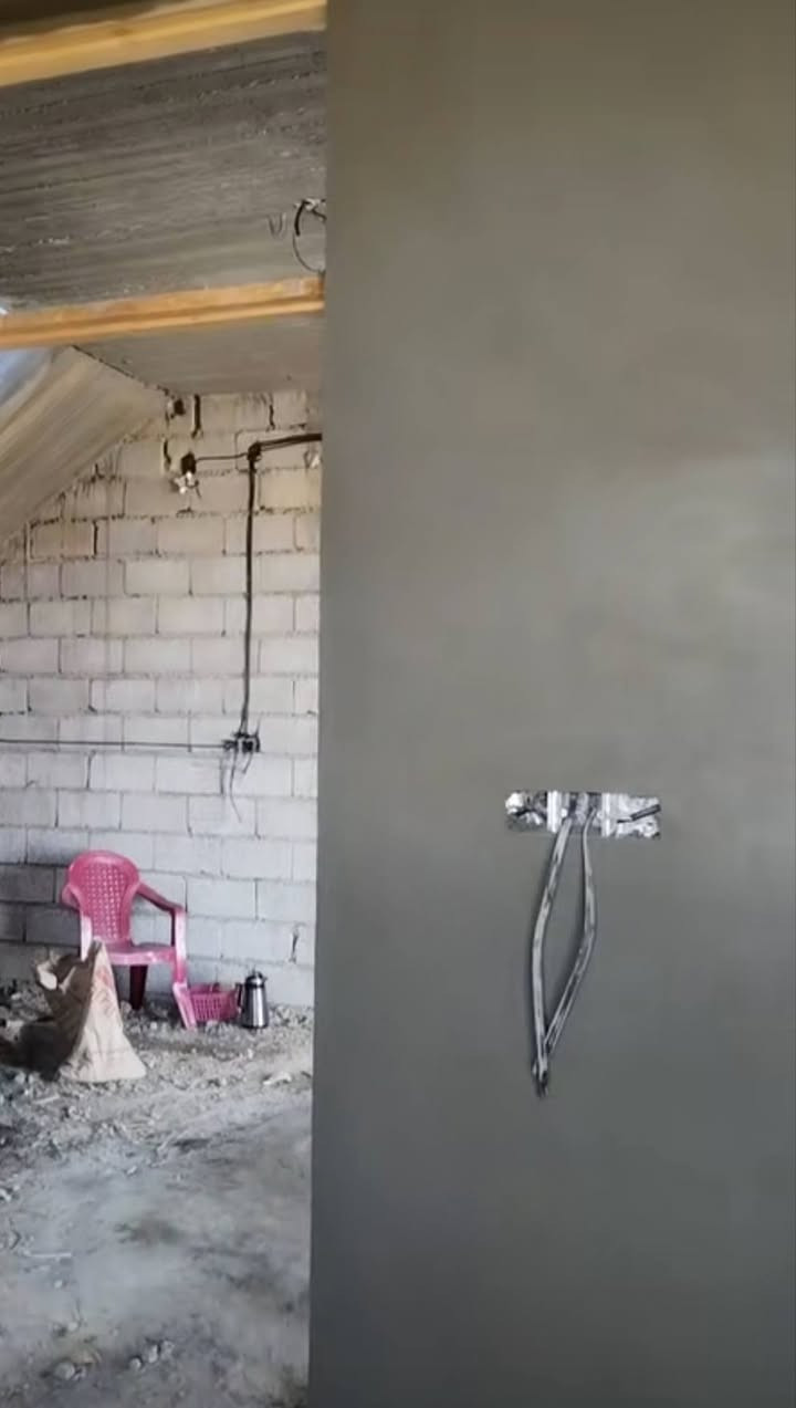 لباخين سمنت. سقل جراره. شغل خير من الله نظافه. نشتغل قطعي. وعل متر. وبل يوميه..
بغداد ***********
