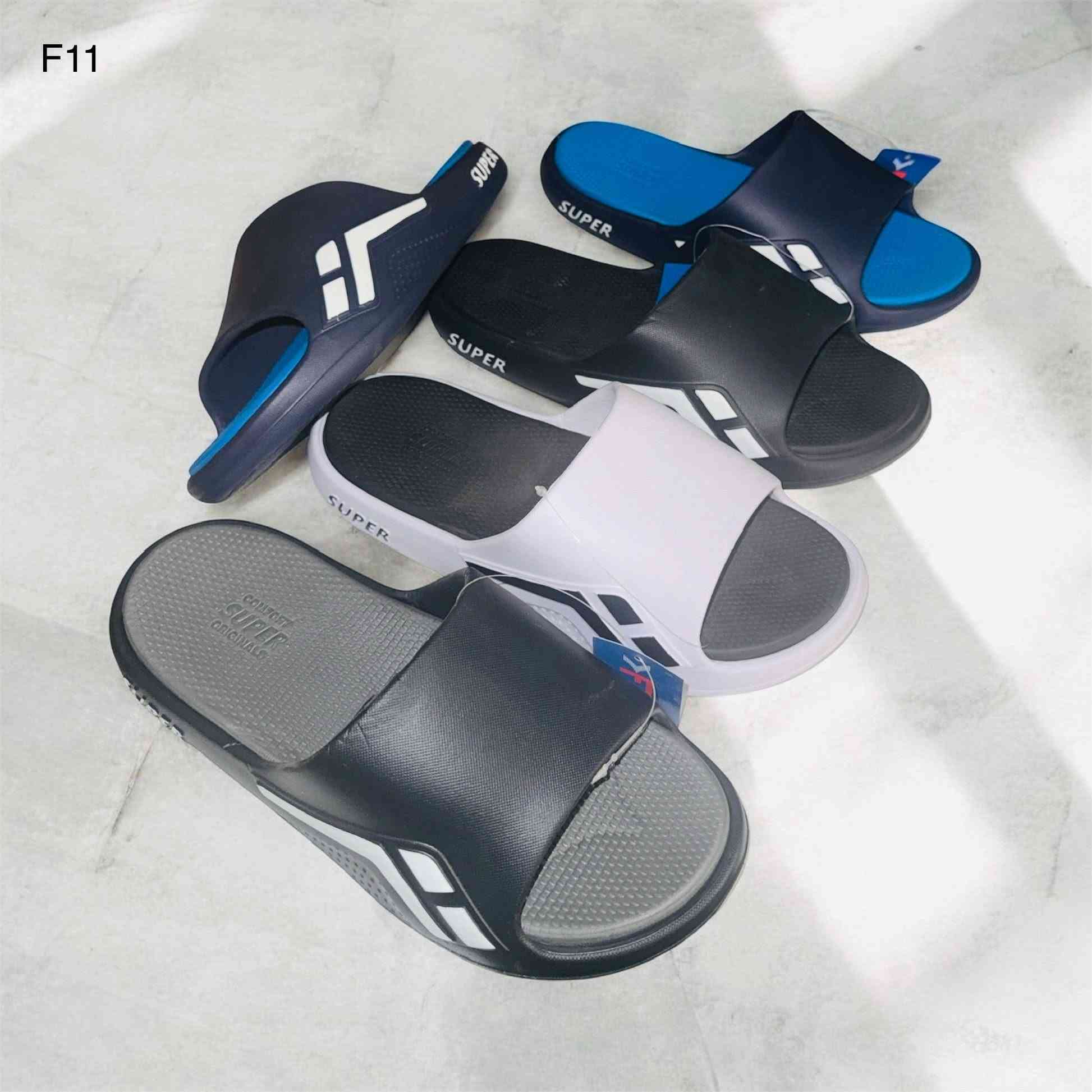 توكلنا على الله 🤲
مودرن شوز للأحذيه 
والشحاطات والسلبرات الرجاليه 👟
موديلات جديده 💫
اسعار مناسبه 
العنوان: شارع الذهب _مقابل كافتريه كرار 
الهاتف ***********
