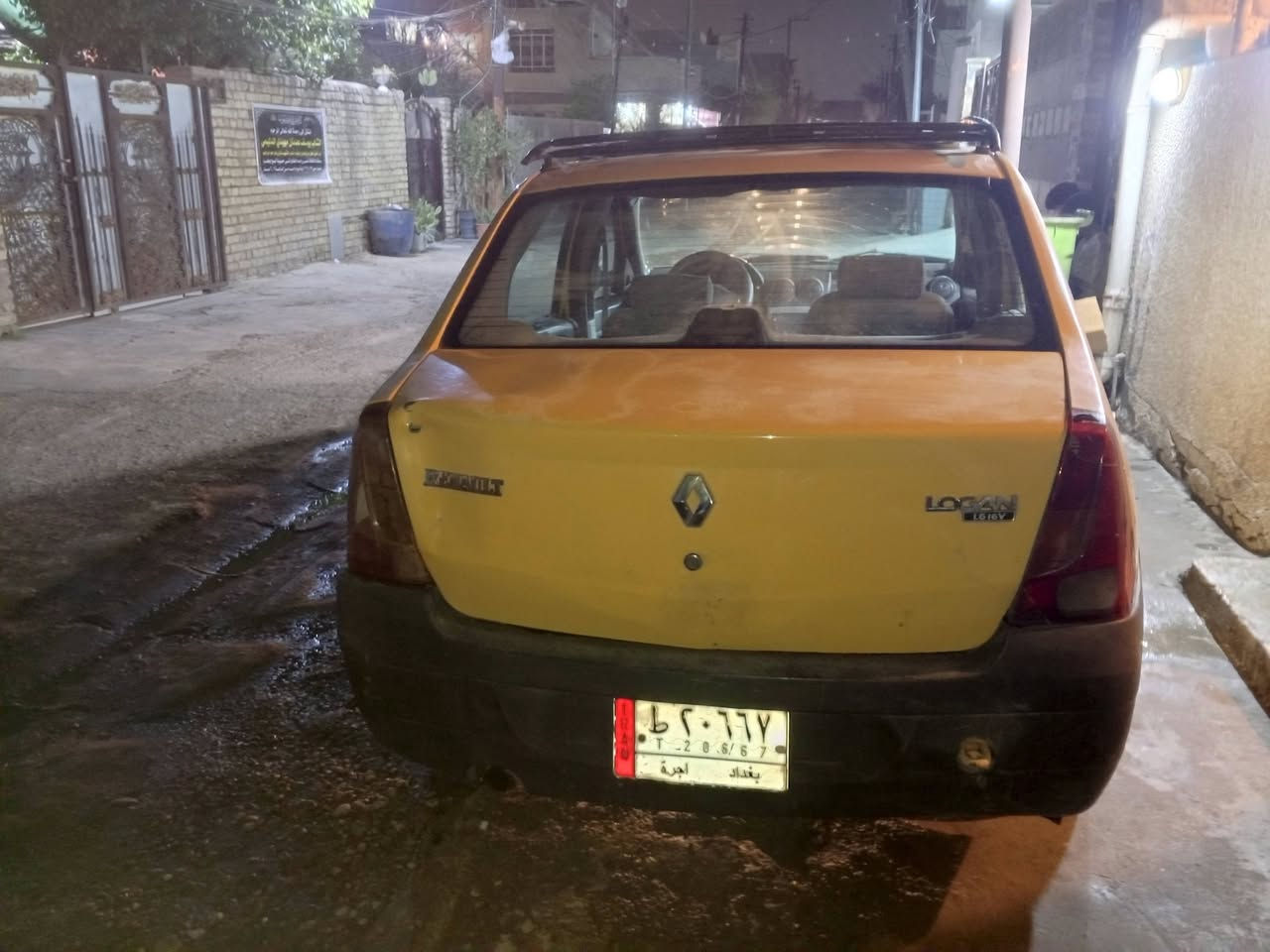 السلام عليكم  رينو لوكان ٢٠٠٩ سيارة حلوة  ما اندل صاحبه  السعر ٢٠ وبيه مجال ***********
