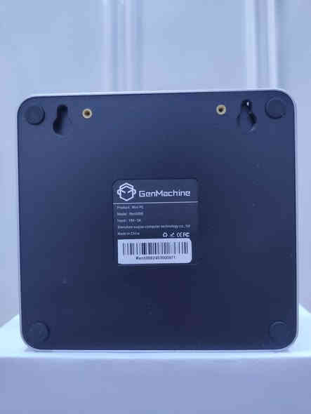 🔥 Mini PC – Gen Machine (أداء عالي جداً)

🔻 ملاحظة مهمة:
المعالج من نوع H وليس U.
هذا يعني High Performance = أداء صاروخي، سرعة معالجة عالية جداً، مناسب للمهام الثقيلة بدون تهنيگ.

---

⚙️ المواصفات الكاملة:

المعالج (CPU):
AMD Ryzen 7 5800 H 
 أداء قوي للمهام المكثفة والبرامج الثقيلة

كرت الشاشة (GPU):
AMD Vega 8  (7nm بدقة تصنيع حديثة ) –
 ممتاز للعمل، التصميم، والملتميديا

الرام (Memory):
16GB DDR4 – قابل للتطوير 
كافية جداً للتعدد بالمهام وتشغيل برامج
 كبيرة

التخزين (Hard):
512GB SSD M.2 – سريع جداً في الإقلاع وفتح البرامج

الاتصال:
✔️  داخلي Wifi
✔️  داخلي Bluetooth

المنافذ:
موضّحة بالكامل بالصور المرفقة (USB – HDMI – Type-C – LAN… إلخ)

---

📦 المحتويات:

الشاحن الأصلي

الكارتون الأصلي

جميع الملحقات داخل العلبة مع 🎁 ماوس هدية 🎁
---

💨 الاستخدامات المناسبة:

✔️ شغل مكثف وبرامج ثقيلة
✔️ الدراسة والأوفيس
✔️ التصميم الخفيف
✔️ تصفح سريع جداً
✔️ جهاز صغير وخفيف وينطيك أداء حاسبة كبيرة
---
🎮 الألعاب التي يشغّلها + معدل الـ FPS

✅ ألعاب eSports (ممتاز بيها)

Valorant — 70–120 FPS (إعدادات Low–Medium)

CS:GO / CS2 — 60–90 FPS (Low–Medium)

Fortnite — 45–60 FPS (Performance Mode)

League of Legends — 100–160 FPS (High)

Dota 2 — 60–90 FPS (Medium)

Rocket League — 70–100 FPS (Medium)

---

🎮 ألعاب خفيفة / Story

The Witcher 3 — 35–50 FPS (Low–Medium)

Shadow of the Tomb Raider — 28–40 FPS (Low)

Far Cry 5 — 35–50 FPS (Low–Medium)

Resident Evil 4 Remake — 35–45 FPS (Low–Balanced)

---
🎮 ألعاب قديمة وقوية الأداء

Skyrim SE — 70–100 FPS (High)

Fallout 4 — 45–60 FPS (Medium)

BioShock Infinite — 90–120 FPS (High)

Dark Souls 3 — 50–70 FPS (Medium–High)

💰 السعر:

350,000 دينار فقط 😍

📍 الموقع: بابل – المسيّب
📩 التواصل خاص أو على: *********** الفلوجة
