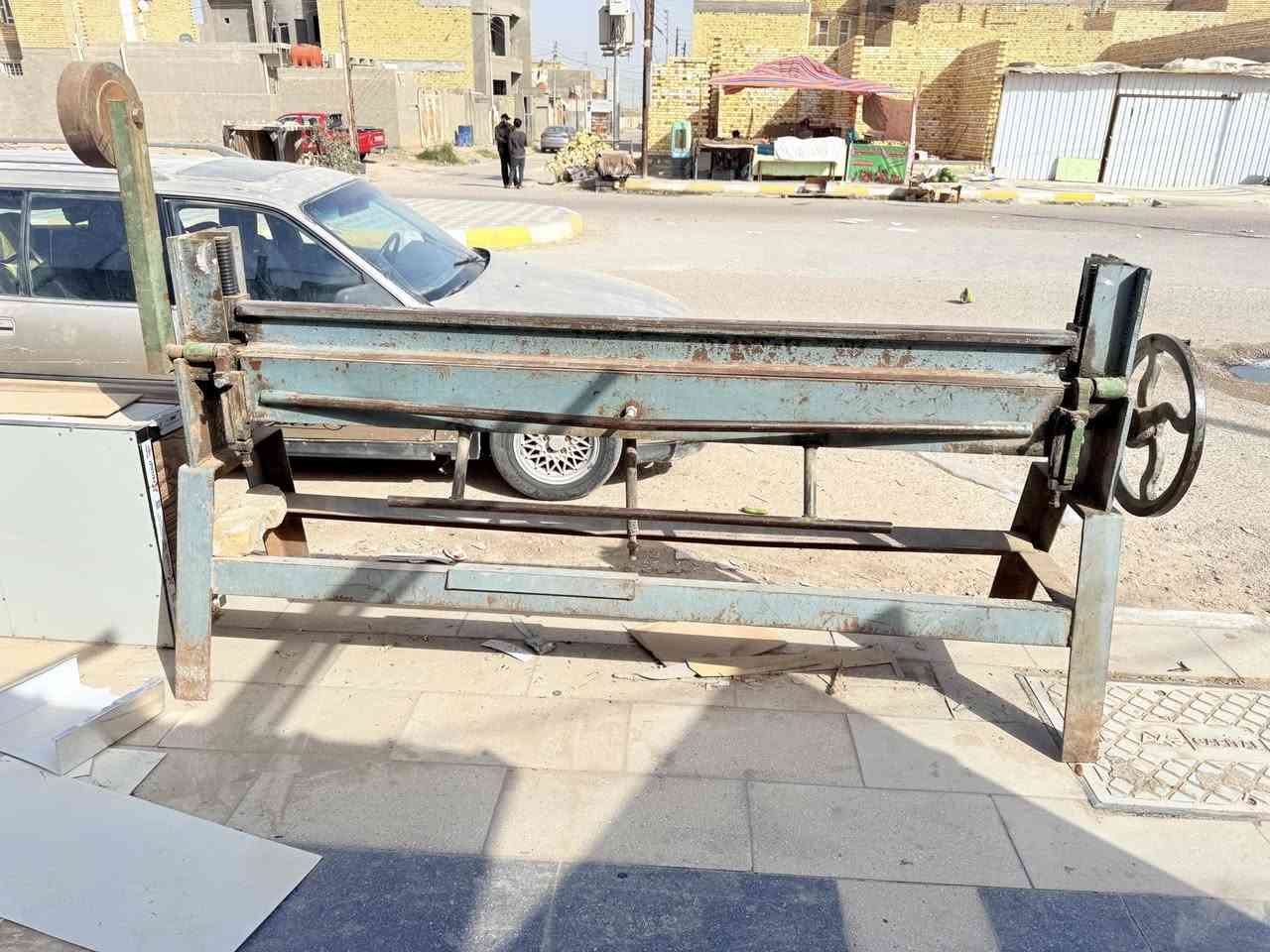 السلام عليكم كاونترات وكرفان وعاوجة الامنيوم للبيع للستفسار ***********
