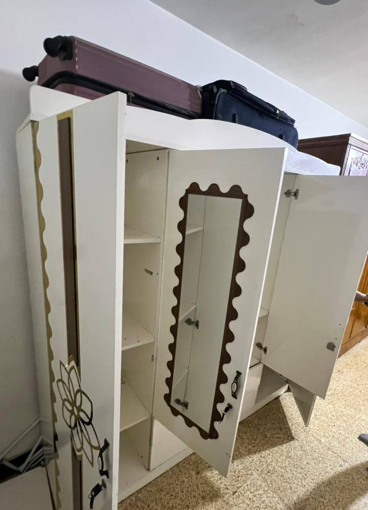 كنتور 4بيبان للبيع نضيف كلش مثل ماوضح كدامكم بصوره سعر خاص


**إذا كنت صاحب هذا الإعلان وتريد حذفه لأي سبب، رجاءا أرسل رسالة إلى الدعم الفني**