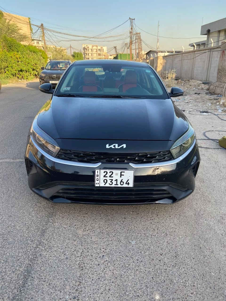 سلام عليكم
كيا فورتي 2023 رقم اربيل بأسمي شرط التحويل 

 وارد امريكي السيارة بيها فقط جاملغ امامي صبغ الباقي كفالة عامة
ماشية 32 
بدون ايرباك بدون دواخل شرط الفحص ابيع

نص مواصفات  السيارة  

مكينه 2000 دوش المرغوب    

شاشة  تدعم كار بلي

رادار امامي مانع تصادم

درايف مود 3 

تحكمات استيرن جهتين 

شاشة اعطال 

تحديد مسار 

وباقي المواصفات معروفه

السيارة جاهزه بدون اي نقص 

بغداد / الشعب شارع الأسواق المركزية 
رقمي 
***********

السعر 142 وبيها مجال
