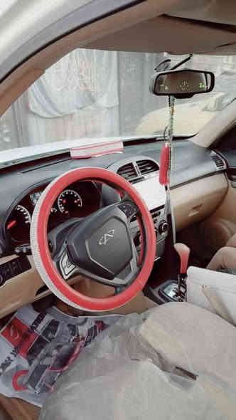 سلام عليكم
شيري تيكو 12 شكل 13 مكفوله من الضربه والصبغ ومحرك رقم بغداد تحويل ثاني السيارة باأسمي مكان 
العنوان: بغداد خلف مدينة العاب سيدية السعر :٦٥ وبيها مجال بسيط
للاتصال: ***********
