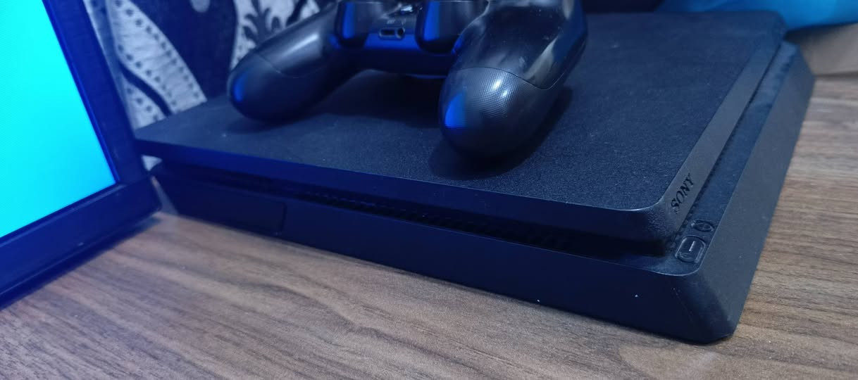 ‏ps4
‏نوع النضام: اوفلاين-مهكر
‏
‏ذاكره التخزين: 1تيرا بايت وكاله
‏
‏نوع التهكير: قرص يريع التفعيل
‏
‏نضافه الجهاز: 97.5 ٪
‏
‏وضع الجهاز: لوك ستيكر غير مفتوح ابدا وضع الشركه
‏
‏عدد الالعاب: 15 وقابل للزياده ياخذ بعد لعبتين قويات او3
‏
‏نوع الالعاب جميع عربيه ومدبلجه
‏
‏1باتل فيلد Vعربيه
‏2سبايدر مان مايلز موراليس مدبلج مصري
‏3شاحنات تراك درايفر عربيه
‏4ايام مضت مدبلجه
‏5اله الحرب عربي الجزء4
‏6كراند 5
‏7تكن7 مدبلج
‏8بيس24 عربي
‏9الدن رنك عربي
‏10اساسن كريد ميراج عربي
‏11انشارتت5 عربي ومدبلج
‏12ذالاست اوف اس2 عربي
‏13رزدنت ايفل7 عربي بلكامل
‏14رد ديد 2عربيه
‏جهاز كامل مكمل
‏بي جويستكات ثنين 
‏توصيل متوفر كافه المحافضات 
‏بيع بسعر310 مع توصيل او مراوس بجهاز محمول وانطي فرق حسب الجهاز 
‏ملاحضه واكرر جهاز ذاكره1تيرا وطريقه البيع اعتماد مو شراي لتراسل رجائا وكاتبلك كل تفاصيل بالمنشور مو تطب تكلبه تحقيق


**إذا كنت صاحب هذا الإعلان وتريد حذفه لأي سبب، رجاءا أرسل رسالة إلى الدعم الفني**