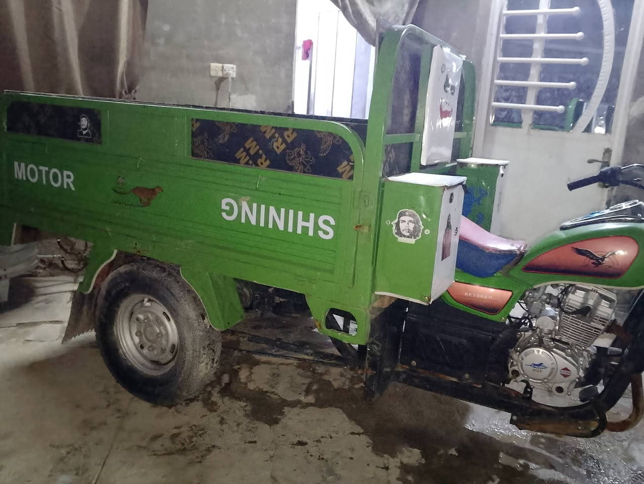 السلام عليكم شباب ستوته لبيع مديل 2021 ارواقه اصولي جاهزه من كلشي مكينه مديل 2025 جاهزه من كهربايات زوج تايرات كشره كلش حلو بس اني شتريته عود اشتغل بيه   واني والله كلشي ماعرف اشتغل بيه وكيلك صاله 17يوم طابكه بل بيت ماعرف ششتغل بيه مكانه بغداد حي اور سبع قصور شارع ابو علي رقمي هاذا *********** ول سعر 1400 وبيه مجال
