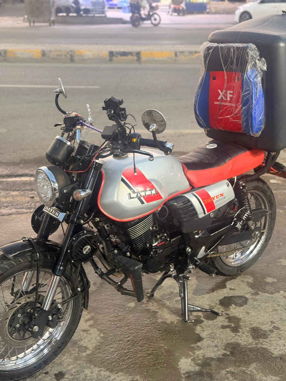 السلام عليكم دايوان لايتي للبيع
موديل 22 طالعة ب 23 دراجة نضيفة ومامتعوبة برغي ماناقصها دراجة لا مفتوحة ولا اي شي عايزها تركب وتطلع دراجة ماشاء الله دهن بانزين مرقم صلاح الدين ب أسمي مشروع وطني الشراي يجي يشوفها ويقتنع وبي خير ويدلل مو شراي لا تنطي سعر بكيفك وأنت ربع مابجيبك تحياتي مكاني تكريت *********** 
***********
