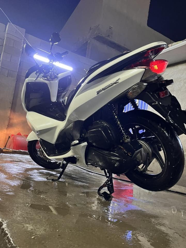 السلام عليكم
بي سي اكس جيل اول
دراجة مدفوع كمرك باقي فقط معاملة الرقم 
حساس زدحام شغال 
حساس ستان شغال
كلة شغال وكل نقص ما بية 
كلة على البلادي 
مكاني بغداد الشعب حي اور
السعر 17000
متواجد فقط رقم :***********
الخوذ تاخذة وي الدراجة💕
