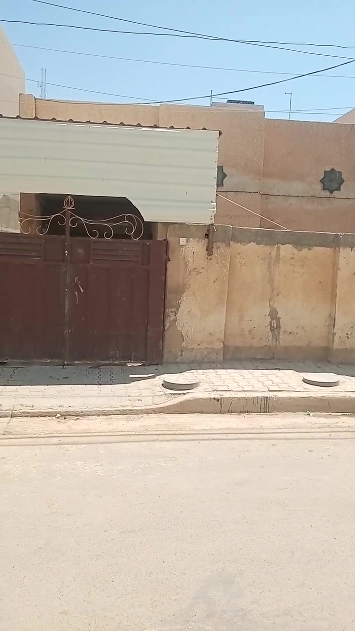 السلام عليكم ورحمه الله وبركاته بيت البيع مساحه 150متر مكانه طارميه شارع بعث مقابيل سواق عسل سعر خاص و تصل رقم ***********اثير كوراك ***********
