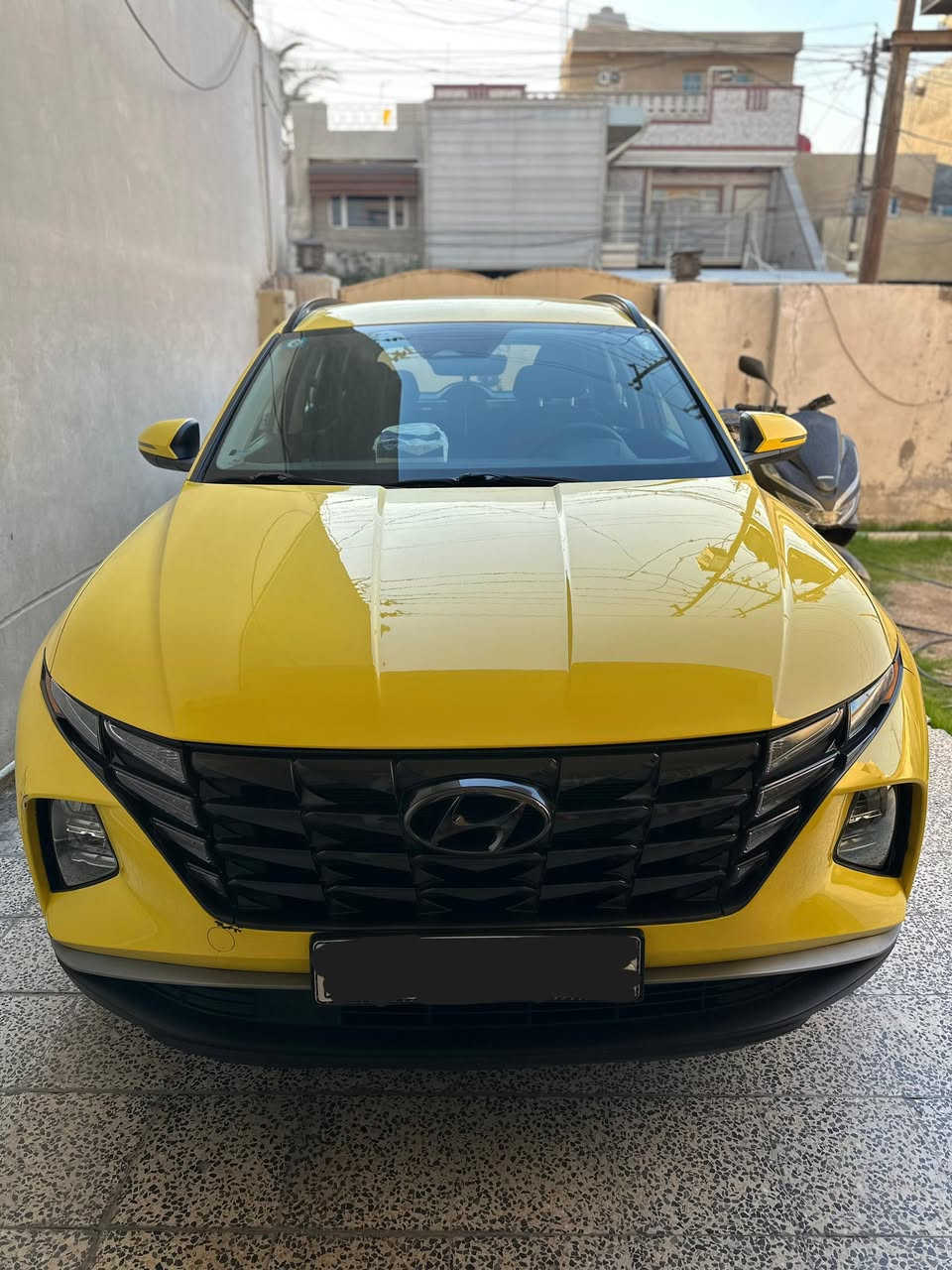 هونداي توسان 2022
• الفئة: GDI – فل أوبشن
 • المحرك: 4 سلندر – 2500 سي سي
 • الممشى: 27,000 كم (حقيقي)
 • الاستيراد: أمريكا
 • الصبغ: صبغ عام بأمريكا فقط
 • الحوادث: خالية من الحوادث
 • القطع: لم يتم تبديل أي قطعة
 • الداخل: قماش
 • المقاعد: 5 ركاب
 • التسجيل: بغداد خصوصي
للاستفسار *********** اتصال فقط
