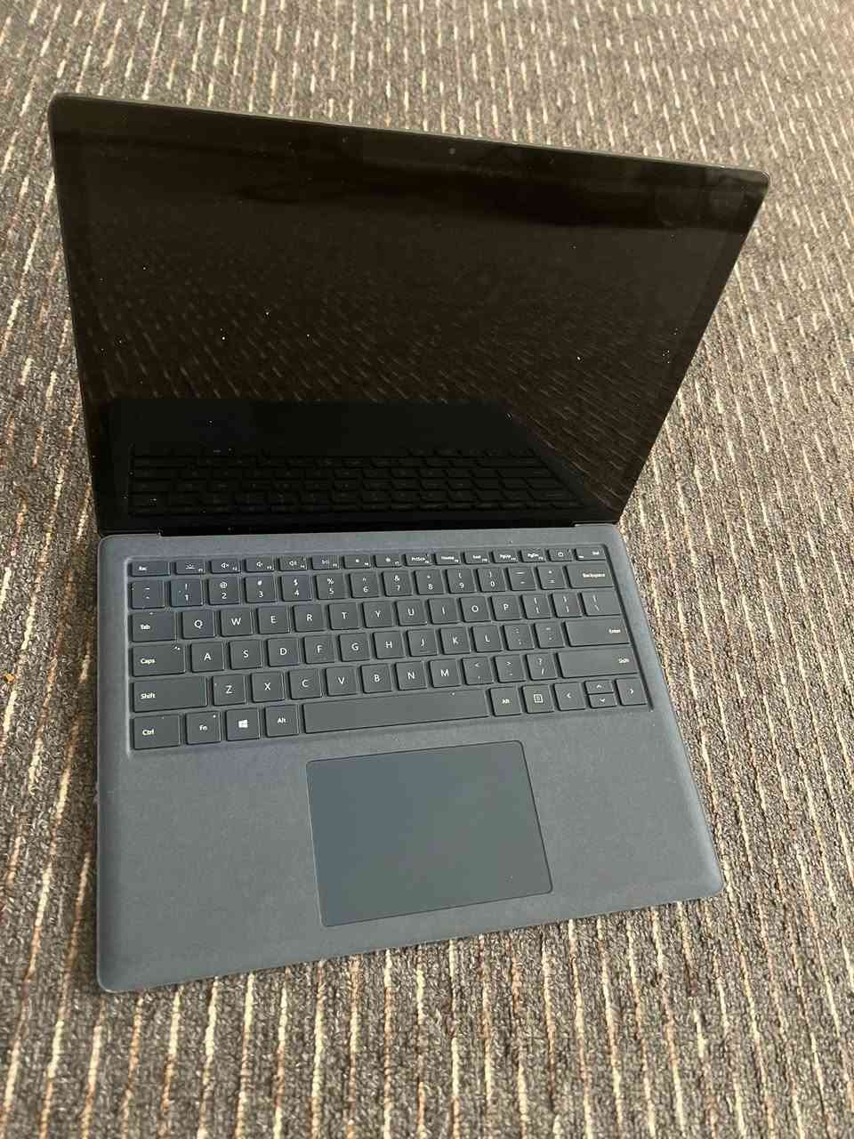 سيرفس لابتوب ٣ ازرق 
شاشة لمس ١٣.٥ 2k ips 
Core i5 1035g 
Ram 8
Hard 128SSD قابله لليزياده 
السعر 
٤٥٠ الف


**إذا كنت صاحب هذا الإعلان وتريد حذفه لأي سبب، رجاءا أرسل رسالة إلى الدعم الفني**