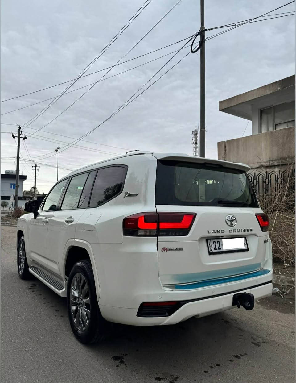 لاند کروزەر ٢٠٢٢ شریکە جیهان رەقەم ١ سێ شاشە ٥٣٠٠٠کم رۆشتوە هەتا بڵێی سەیارەکە پاکە هەموو شتی نوێیە 
ژ.م:*********** أربيل, العراق
