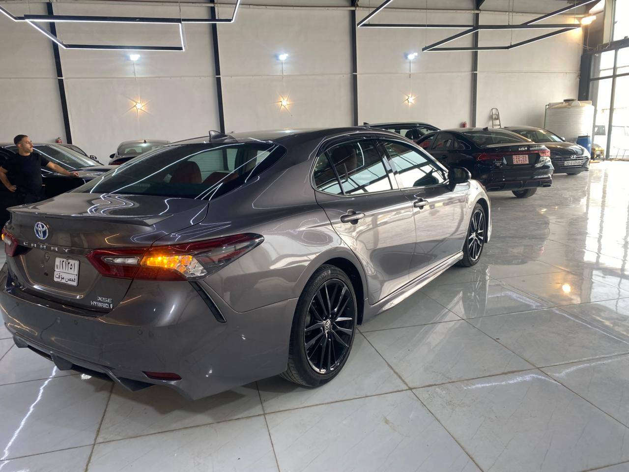 كامري 2024 XSE هايبرد
السعر  223 وبيها مجال
ماشية 4  مايل
المواصفات
١- كشنات تدفئة تبريد
٢- تحديد مسار
٣- خمس كامرات
٤- حساسات امامي وخلفي
٥- داتا شو 
٦- داخل احمر بلادي
٧- مراية تعتيم ذاتي
٨- تبريد قطعتين
٩- رادار امامي وخلفي
١٠- تحذير تصادم
١١- نقطة عمياء
١٢- شفتات ستيرن
١٣- ثلاث وضعيات قيادة
١٤- اوتو هولد
١٥- سايد بريك دكمة
١٦- تشغيل عن بعد 
١٧- مرايات كهربائية + اشارة
١٨- اربع جامات اوتو

الضرر تبديل قطعتين بونيد وجاملغ يمين
ملاحظة السيارة تترقم جميع المحافظات عدا الاقليم 

للاستفسار الاتصال على الأرقام التالية 
***********
***********
