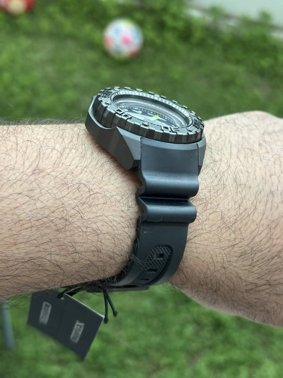 سلام عليكم
ستيزن بروماستر اوتماتيك ياباني  اصلي 
تيتانيوم 
-موديل جدا مميز 
-مقاوم للماء ٢٠٠متر 
-جديده غير مستخدمة مع كافه ملحقاته 
-سعر الساعه 450 دولار 
------------------------------------
‎للاستفسار ***********
