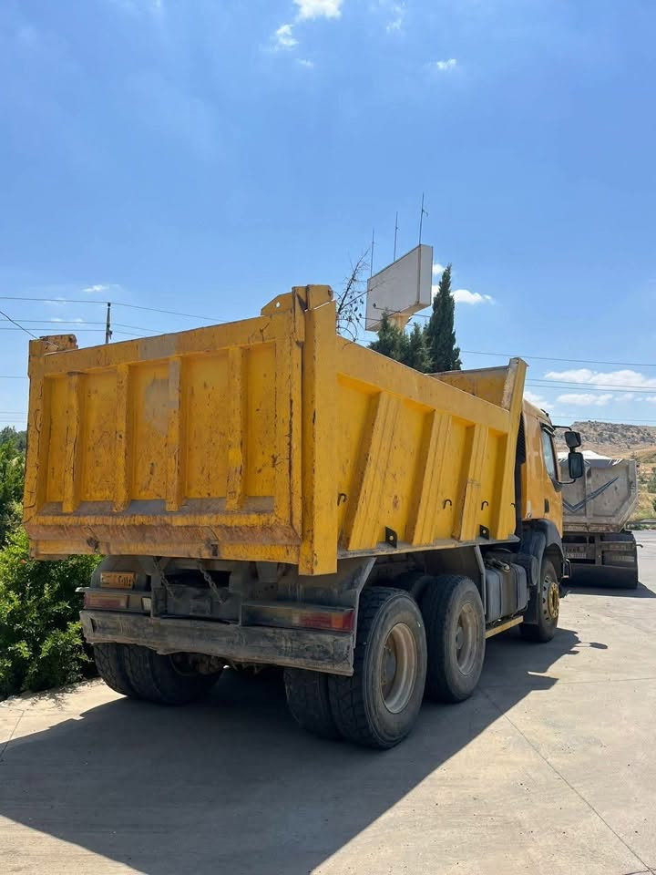 ڕینۆ ئاڕم  پلاستیک ئەسڵی سلێمانی                                 مۆدێل ١٩٩٩ جائیز بۆ ئیش       بۆ نرخ تیل بکە ***********
