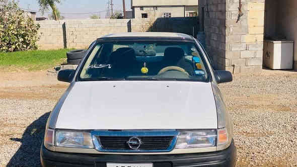 سيارة فكترة موديل 90 كهربيات كلهة شغلة سمعات شغلة دفتر بنزين بيهة سنوية سقاطة صدر جديد سعر 33 رقام الهاتف ***********
