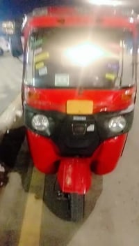 تكتك 18 رقم سنويه سعرها 5.5 وبيها مجال مكان بغداد الكماليه 07713546675