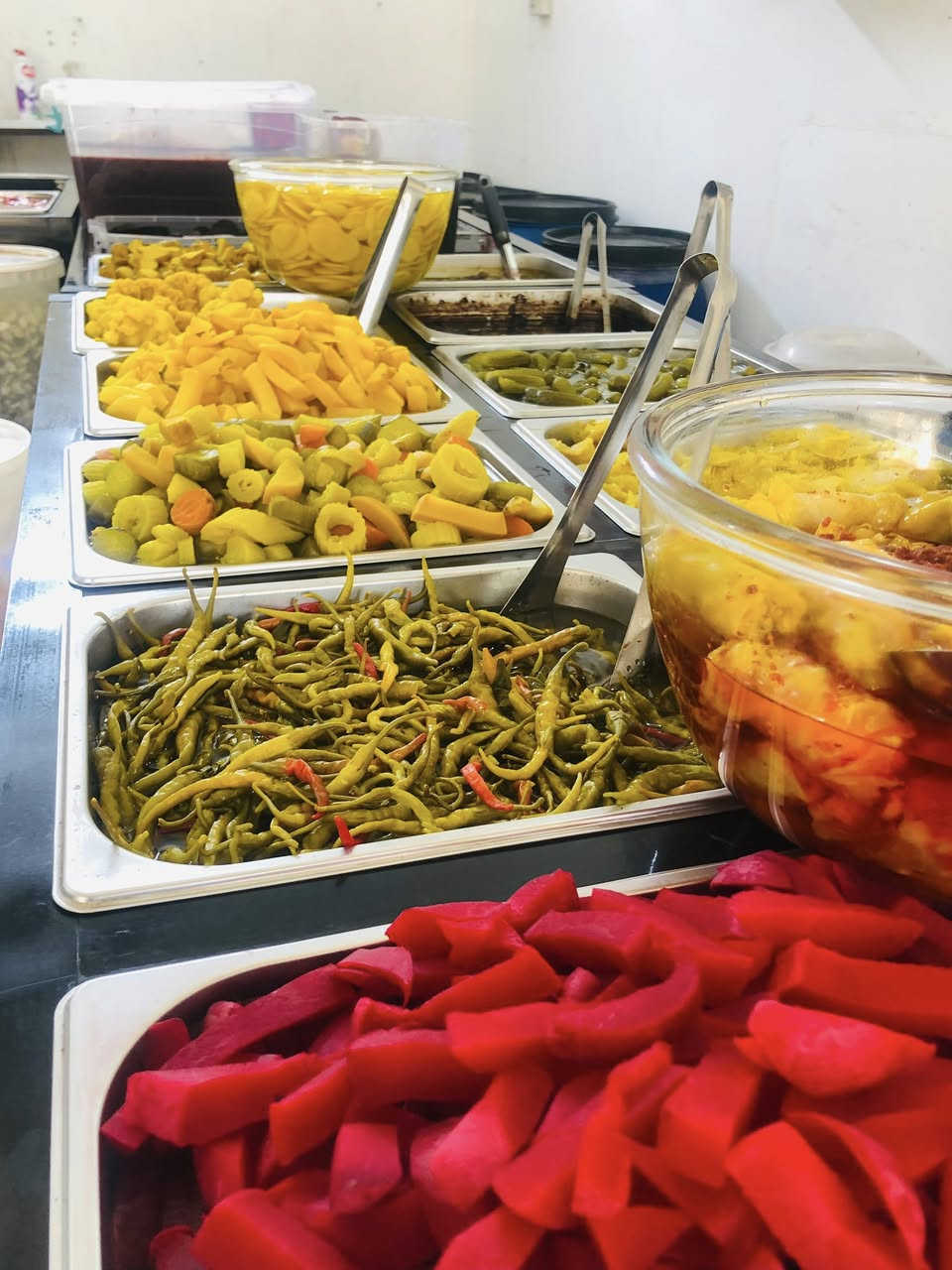 ميز طرشي طول مترين وشويه شغل وتفصال مرتب  
مع جام خانه للبيع عرض ٣  وارتفاع ٢ و٤٥
مع كونفيره حجم ٧٠
العنوان ديالى بعقوبه 

***********
