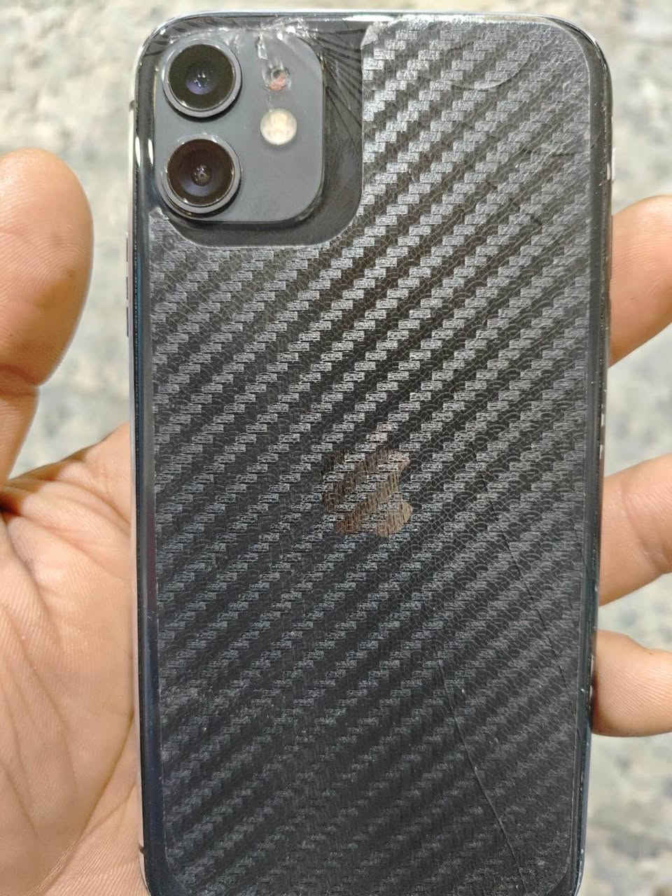 ايفون 11 
ذاكره 128 
بطارية 80 الجهاز مامبدل ولا قطعة 
بي فطر بالظهر بس ممأثر عليه 
السعر 200 وبي محال النجف, العراق


**إذا كنت صاحب هذا الإعلان وتريد حذفه لأي سبب، رجاءا أرسل رسالة إلى الدعم الفني**