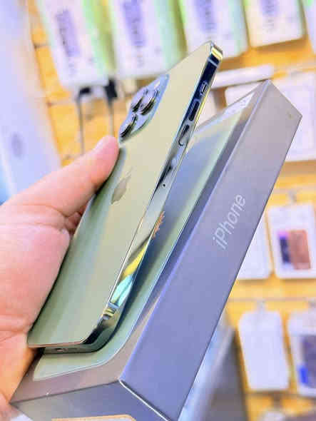 ايفون 13برو ماكس ذاكره 256بطاريه 91‎%‎جهاز اخو جديد زلغ واحد مابي وتر بروف جهاز بمعنه كلامه نضيف عربي شرق اوسط ماستر اصلي لا مفتوح ولا مصلح ملحقات كامله ضمان 5ايام من مركز سعر 775الف قفله من الاخير 
بغداد البياع شارع عشرين مكتب ماستر للمبايل 
***********
