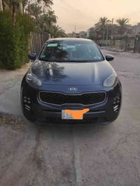 لبيع كيا سبورتج امريكي رقم بغداد موديل ١٨ ماشيه ٥٥ سويج. شاشه لمس. تحك...