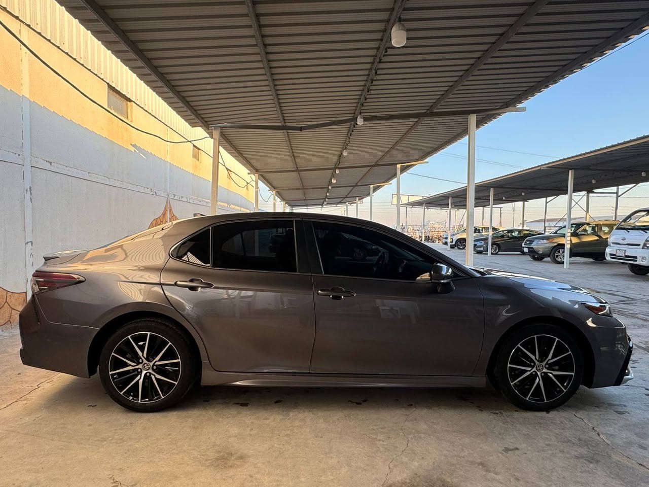 سلام عليكم لبيع كامري امريكي ٢٠٢٣ رقم بغداد  مكفوله كفاله عامه موصفات SE ماشيه ٤٨
السعر ٢٢٥ بيها مجال  
***********
