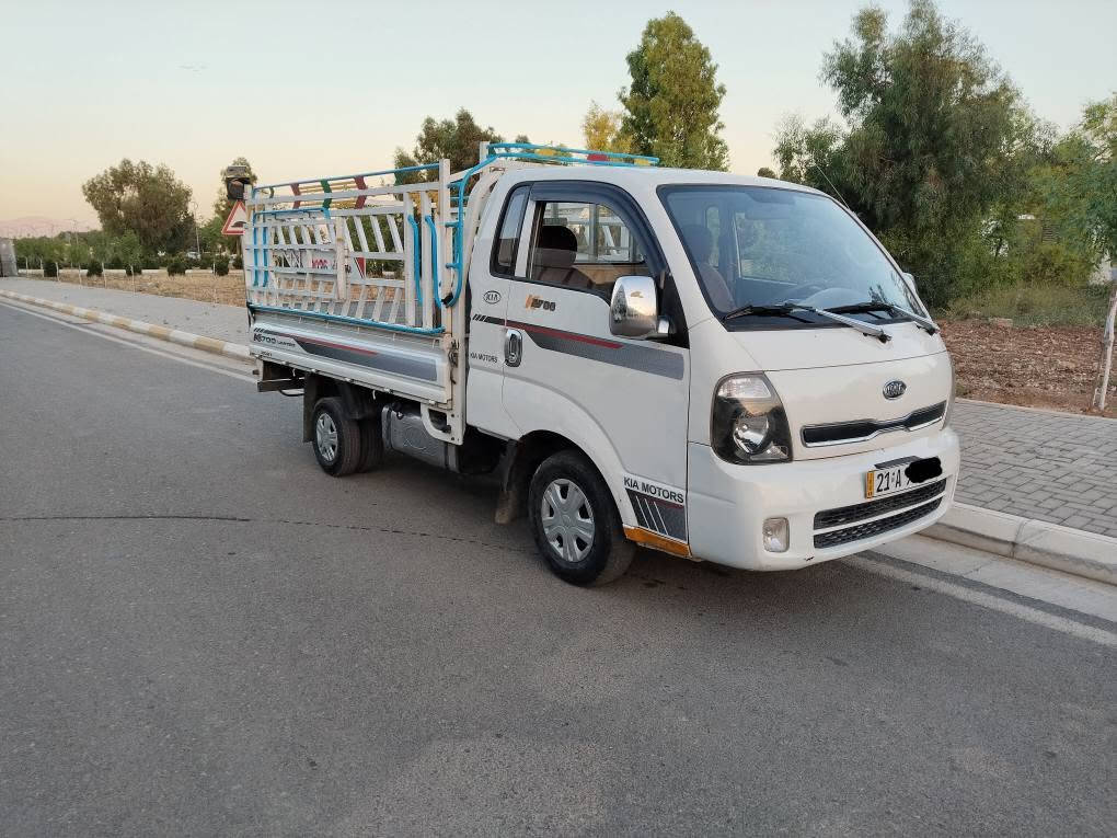 کیای2700مۆدێل 2013بەس بۆنیدی بۆیاخە سۆنەریم داناوە گێڕومەکینەو عەکسلی بەشەرت سەنەوی تا2031تازەیەچرکەی تیانییە ژ.م..***********
تێبینی..تەنهاچەمچەی لەگەڵ نییە السليمانية, العراق
