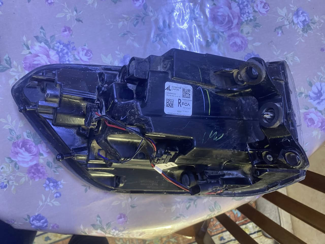 السلام عليكم 
عندي بك لايت ثابت ومتحرك سيارة جيب كومباس 2022 
مال سيارة بلادي كان مكسور وصلحته جامة فقط شغال ما بي اي نقص 
للبيع


**إذا كنت صاحب هذا الإعلان وتريد حذفه لأي سبب، رجاءا أرسل رسالة إلى الدعم الفني**