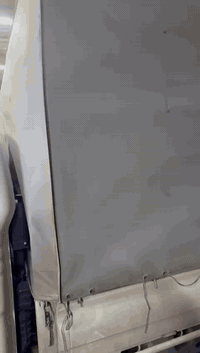 سلام عليكم للبيع محجر والجادر نضاف بس اني ميخدمني اليحب يتواصل ع هاذه الرقم ***********
