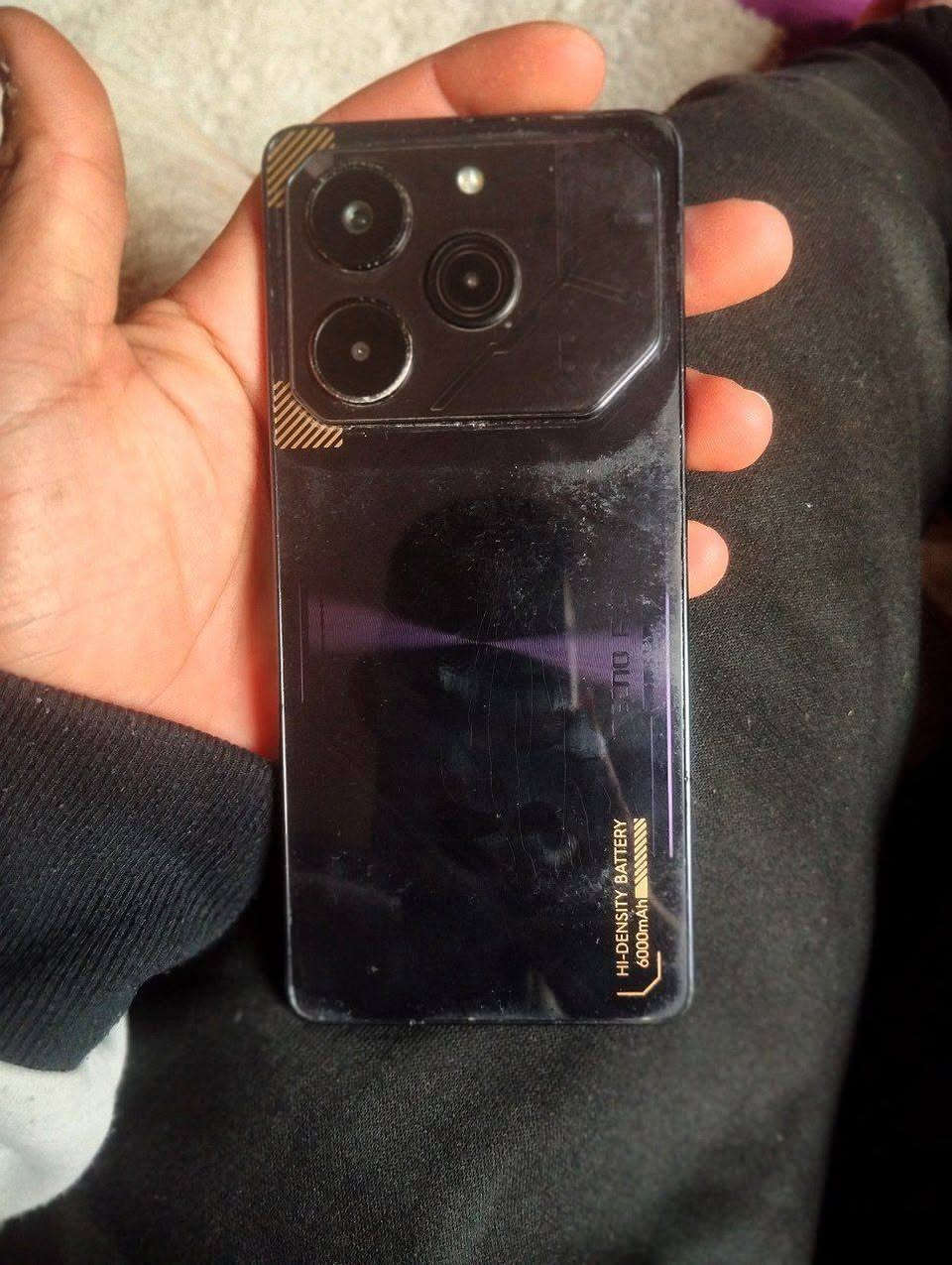 TCNO POVA 6 pro 5G
جهاز كلش نضيف فقط وكع مني و وكعت قطعه من الإطار مثل ما موضح بل صوره.  ذاكره 256 عشوائيه 24.  بطاريه 6000.  شحن سريع 70واط تنسه الشحن. . بوبجي 90 فريم سلس شاشه120هرتز  جدا  السعر 185 مكاني بغداد ابو غريب 
*********** واتساب او اتصال. فقط جهاز
