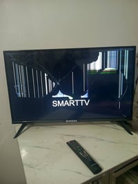 ورحمه شاشة حجم 32 سمارت إنترنت جديده ومستخدمه قليل كلش الله شاهد طفل و...