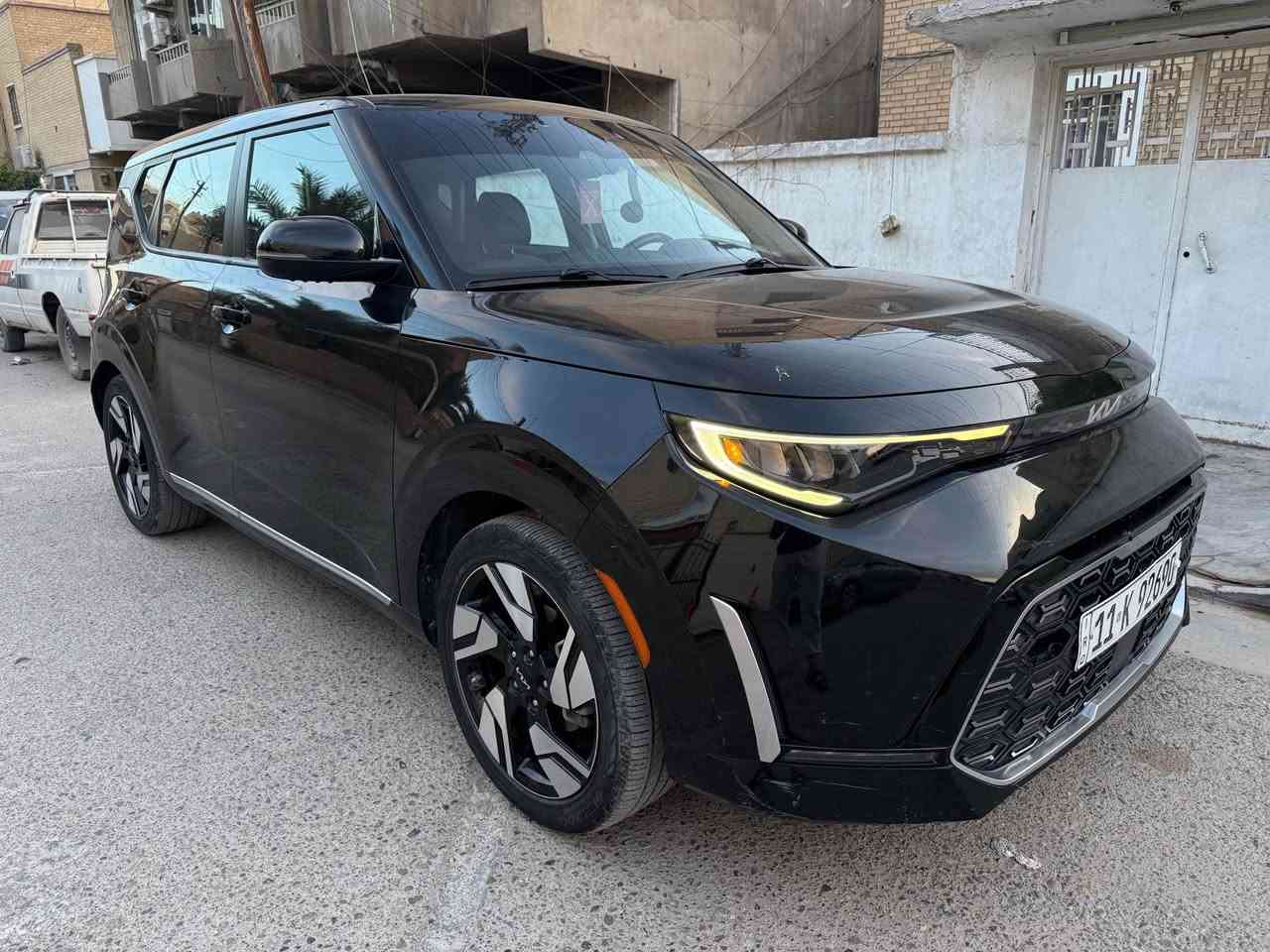 السلام عليكم 
كيا صول GT Line 2023 فول مواصفات
اعلى فئه بالصول لون اسود داخل اسود مطعم ب احمر بلادي 

محرك 2000 دوش 
سياره بجم كبس / حادثها باب خلف السائق مع جنف القماره وجاملغ الخلفي صبغ باب السائق + خلف السائق + قماره + باب الجنطه 

مرقمه بأسمي
السعر 145 وبيها مجال للشراي  
*********** بغداد, العراق
