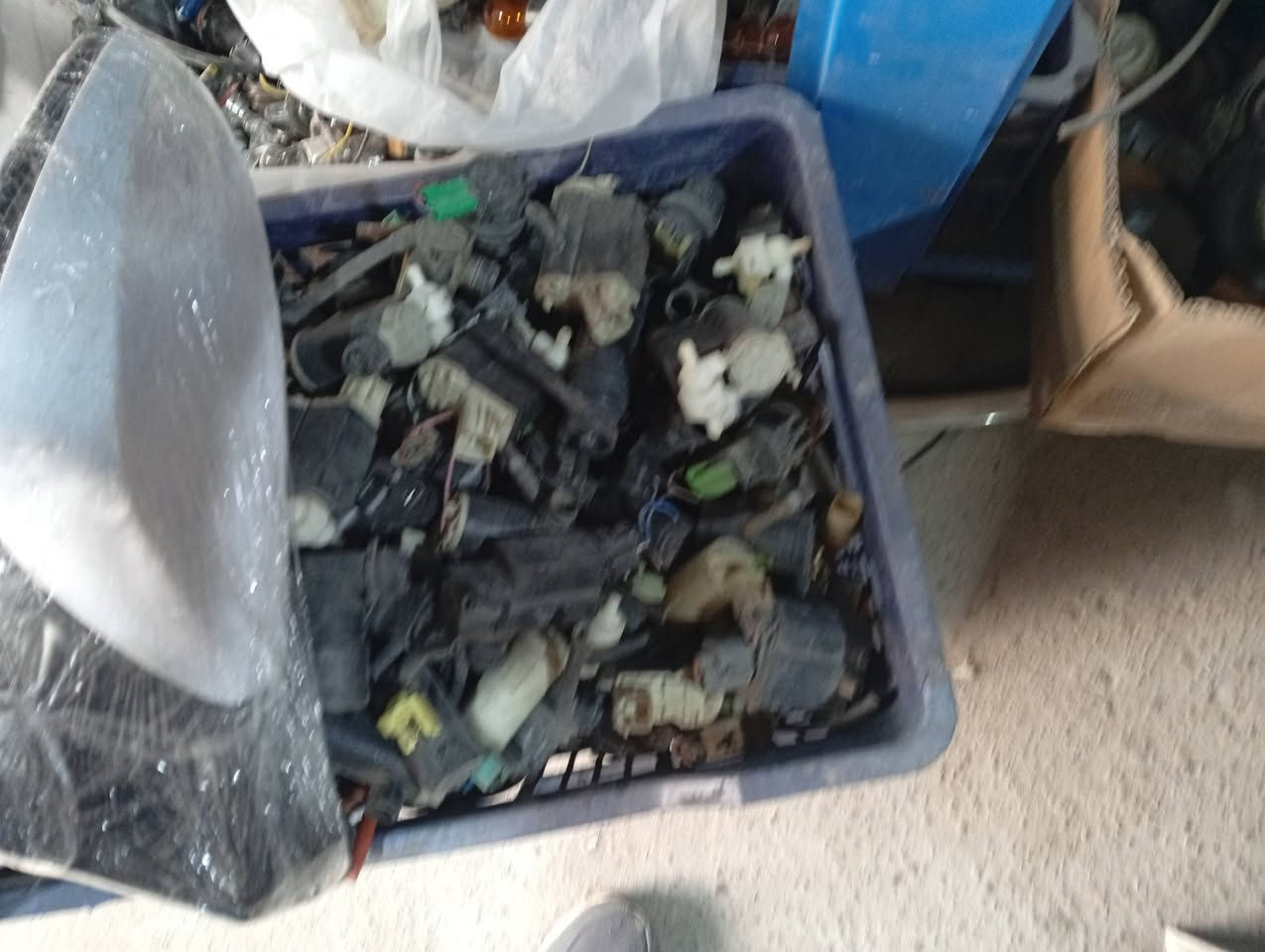 انسب الاسعار جمله ومفرد سنتر الكوري بغداد الدولعي شارع المعارض ***********
