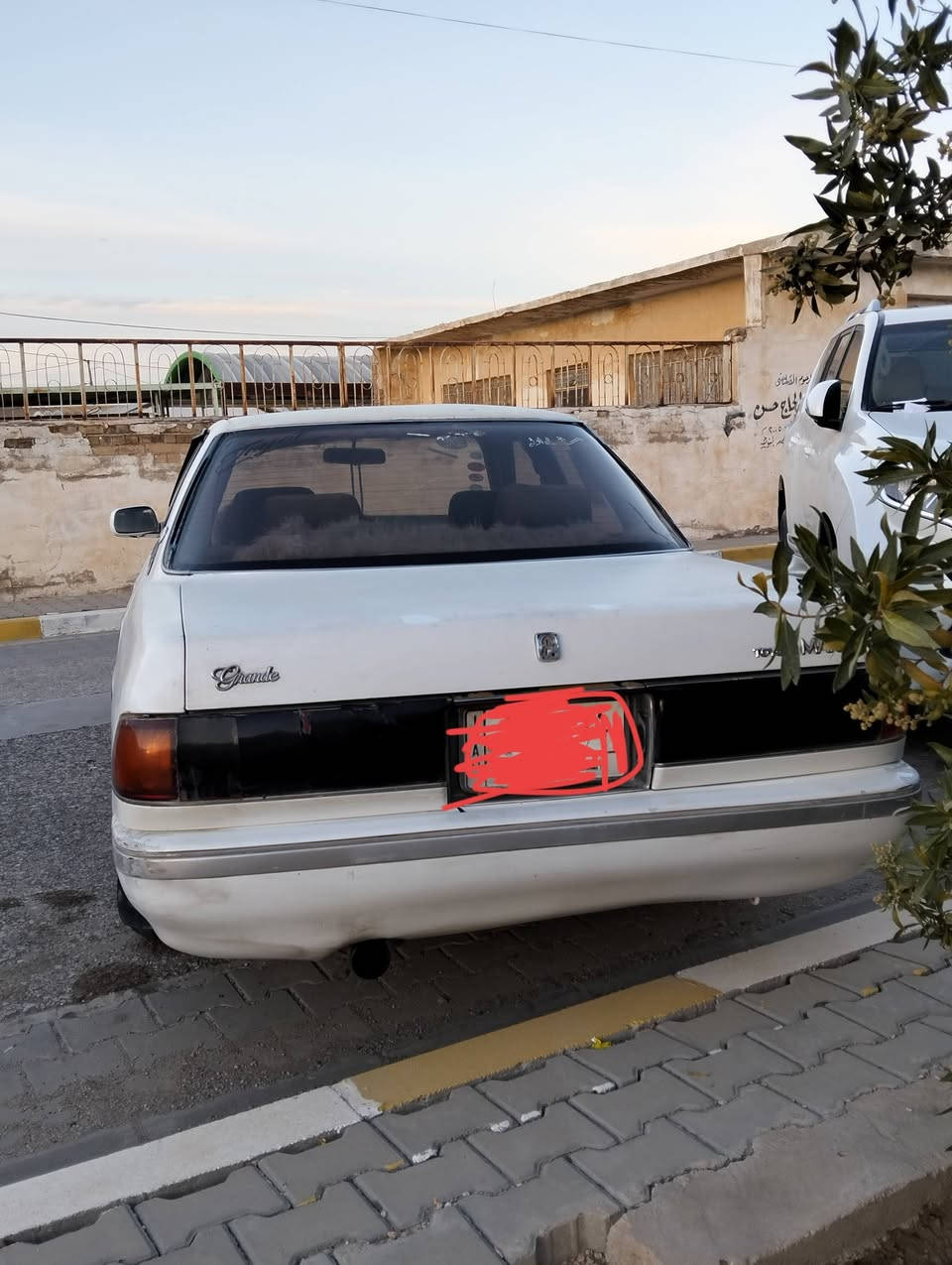 سلام عليكم اخوان سيارة مارك عظم نجف للبيع مكينة ونجي 6اسلندر اقتصادية رقمه نجف باتري جديد  تخم تايرات جدد مكينة بيه ضعف سنويته ساقطة اطلع وامشي بيه محافظات سعرها 37 بيه مجال قليل للاتصال ***********
