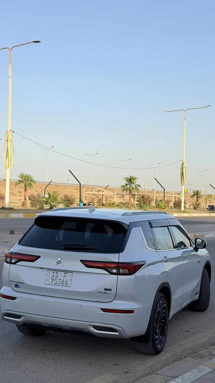 مسيوبيشي اوتلاندر PHEV هايبرد بلك ان SEL 
 رقم بغداد هزة ورقم جديد    
موديل 2024
هايبرد بلك ان
وارد 🚨 فول الفول  
كامل مواصفات :
تدفه كراسي 
تبريد كراسي 
شاشا كبيره 
كامرات 360 درجة 
حاساس امامي  خلفي 
رادارات جانبيه 
نقطه عمياء 
رادار امامي وخلفي 
7 راكب 
7انظمت قياده 
كشنات خزن ميموري الصفحتين 
كشنات كهربائي 
مراة شفط كهرباء 
بردات خلفيه 
عداد السياره داتاشو 
ستيرن تدفئة 
تبريد قطعتين امامي +خلفي 
محرك 2500 هايبرد+بانزين  
شحن منزلي
بانوراما 
بعد بيها مواصفات 

جاملغ وبنيد وباب كلير فقط 

ماشية 53 الف كم

مكانها ⛳️الفلوجة

السعر🚨220$


**إذا كنت صاحب هذا الإعلان وتريد حذفه لأي سبب، رجاءا أرسل رسالة إلى الدعم الفني**