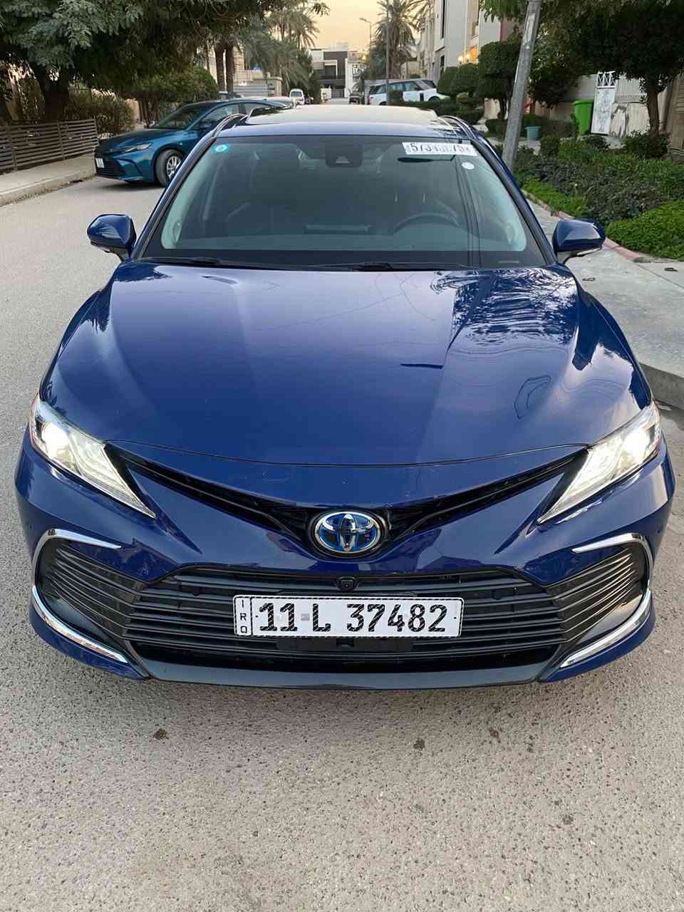 السلام عليكم 
كامري XLE 2024 هايبرد فول مواصفات
خمس كامرات
حساسات امامي خلفي
رادارات امامي جانبي
توقف ذاتي
داتا شو
لايت عدسه متحركه 
فتحه 
بصمه
كشنات تدفئه تبريد جلد
وضعيات قياده 
شاشه جبيره
وباقي المواصفات
محرك2500 هايبرد
ماشيه ٥٢ الف دخول جديد
بدون ايرباك بدون تبديل
السياره بدون صبغ فقط بارد وتكحيل بسيط
مكانها اليرموك 
السعر ٢١٧
***********
