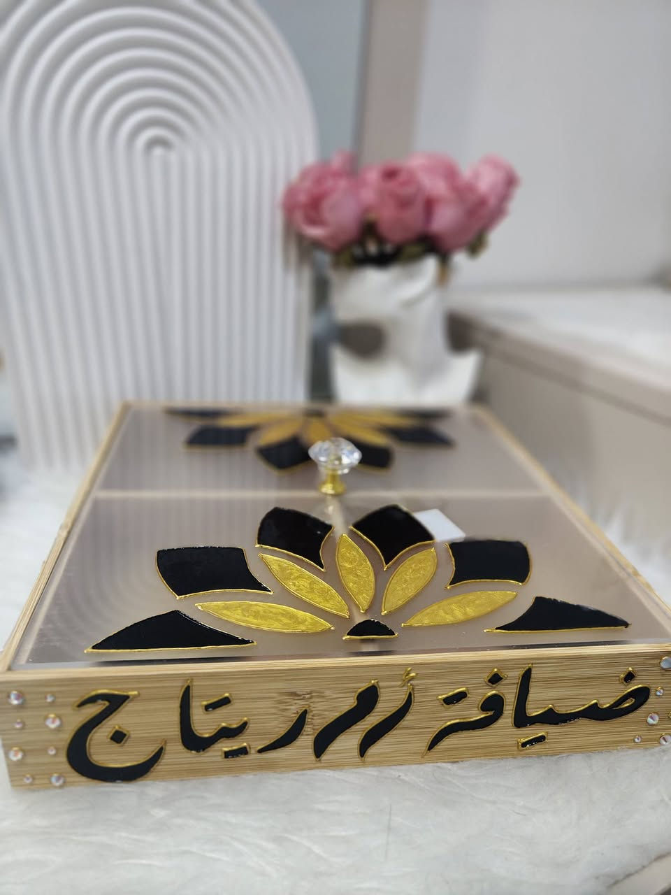 أقدّم رسم يدوي مميز على الزجاج حسب الطلب 🎨
قطع فريدة، تفاصيل ناعمة، وشغل كله ذوق وحب ❤️
✔️ يصلح للهدايا
✔️ زينة للبيت أو المكتب
✔️ تصميم حسب ذوقك (أسماء – عبارات – رسومات خاصة)
إذا تحبين شي مختلف ويعيش وياج، هذا شغلي 👌
📩 للتواصل والطلبات راسليني خاص
📸 تابعي الصفحة حتى تشوفين كل جديد


**إذا كنت صاحب هذا الإعلان وتريد حذفه لأي سبب، رجاءا أرسل رسالة إلى الدعم الفني**