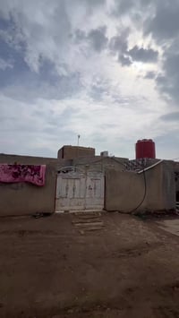 الخميسات ذي قار • دار وقطعة • ٣٠٠م/٧٠٠م