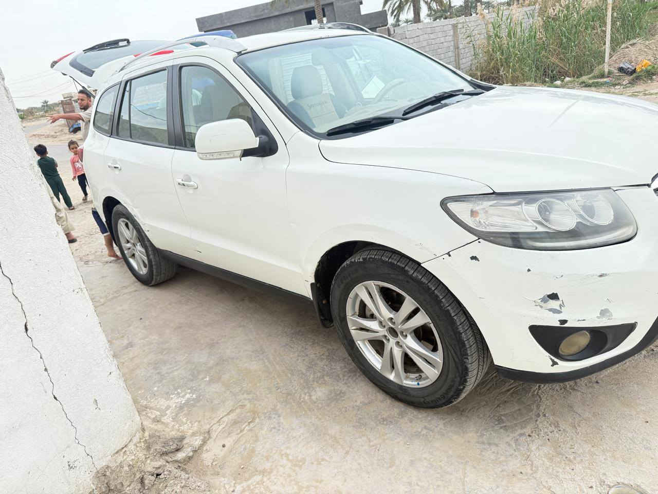 سلام عليكم سنتافي 2011
خليجي مصبوغه عام اثر جفيه 

فول مواصفات عدا الفتحه تشغيل عن بعد 

رقم مشروع وطني السعر97 مجال 

مكانهة بغداد الاستفسار على رقم

***********/***********
