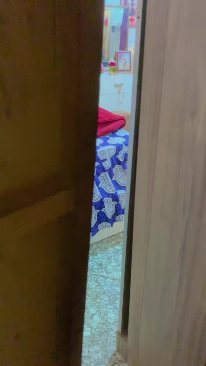 مكان البيت الزعفرانيه زراعي الواليد+مساحه 170
الواجهيه9
البيت يتكون من صاله واستقبال +مطبخ +غرفتين جوا وحمام داخلي وحمام خارجي
غرفتين فوك وسطح
 للاستفسار***********
