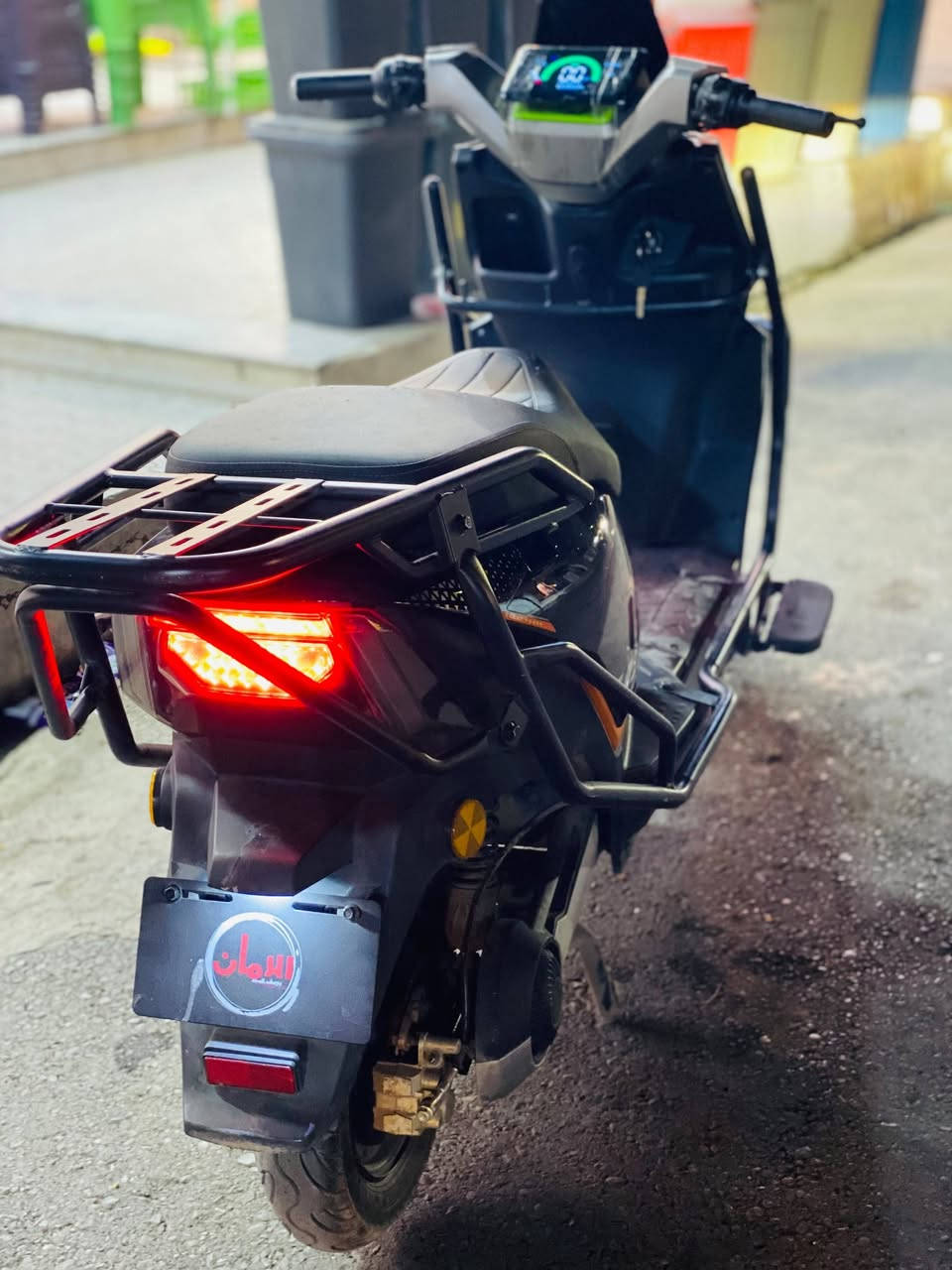 🏍️دراجه شحن للبيع 🏍️
شرط كل شي شغال 
 🔋البطاريه كلهم 11 يقرون 🔋
 الضفيره كلها شغال 
العقل 2000 
 الملف 2000 
السعر 550 وبي مجال 
📱الرقم***********📱
