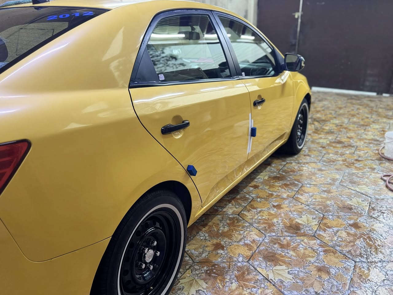 فورتي 2012
سلام عليكم فورتي 2012 بغداد أجرة 
وارد امريكي حادثها جاملغ الايمن 
سياره نضيفه وجاهزه خير من الله 
تخم تاير جديد
تبريد شغال 
كهربائيات كلها شغاله 
كير اوتماتيك 
سيارة بأسمي وتحويل مباشر
السعر 87 $
بغداد الزعفرانية 
***********
